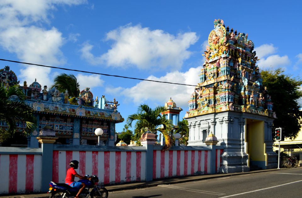 Grand Baie, Vadapazhanee Murugan Kovil, Gopuram (3)