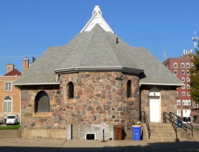 Grace Episcopal Church, Huron, SD, from E 1