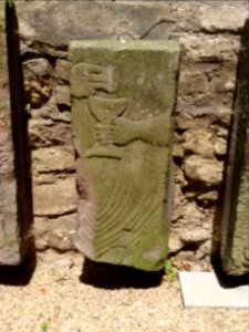 Grabstein an der Kirche in Auerstedt 3