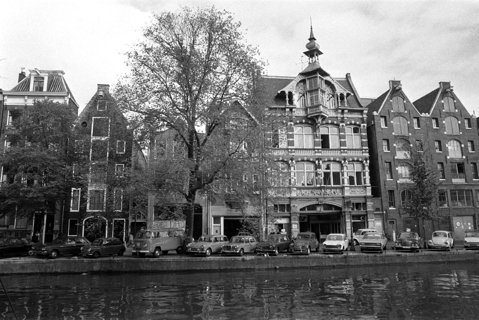 Grachten met en zonder woonboten, Amsterdam, Bestanddeelnr 924-9968