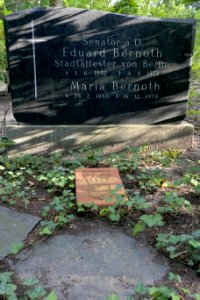 Grabstaette.Eduard.und.Maria.Bernoth