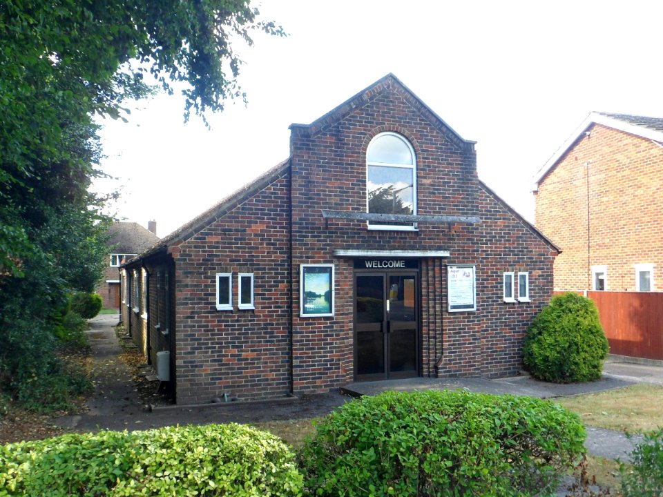 Grace Baptist Chapel, Dorking Road, Epsom (August 2013) (2)