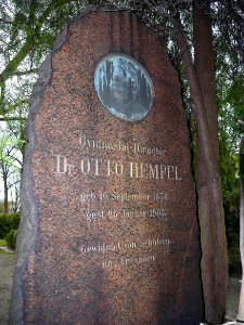 Grabstein.Otto.Hempel