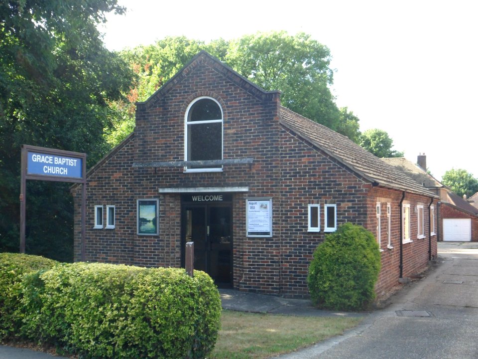 Grace Baptist Chapel, Dorking Road, Epsom (August 2013) (1)