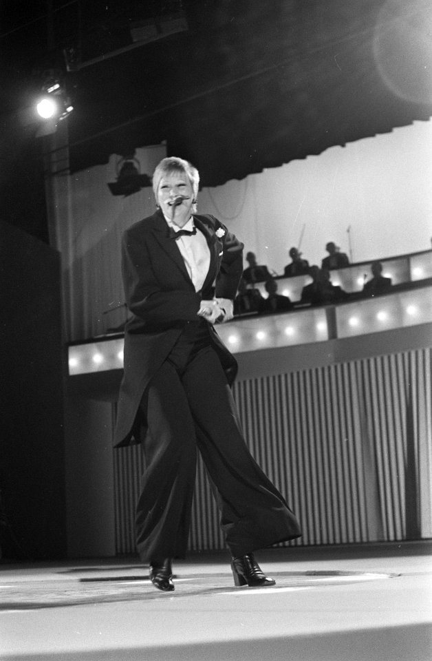 Grand Gala du Disque, Amsterdam. Repetities Adèle Bloemendaal tijdens optreden, Bestanddeelnr 923-3008
