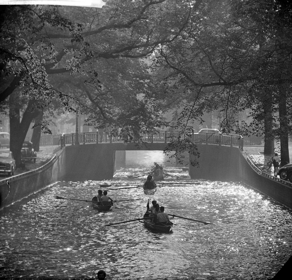Grachtentocht door Amsterdam. Tegenlicht op de Leidse Gracht, Bestanddeelnr 912-9659