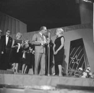 Grand Gala du Disque , Wim Sonneveld met mevrouw Brell, Bestanddeelnr 914-3547