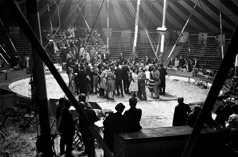 Grand Gala des Artistes , Piste Bal, Bestanddeelnr 914-1415