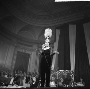 Grand Gala du Disque in Concertgebouw Uitreiking Edisons Josephine Baker, Bestanddeelnr 916-9680