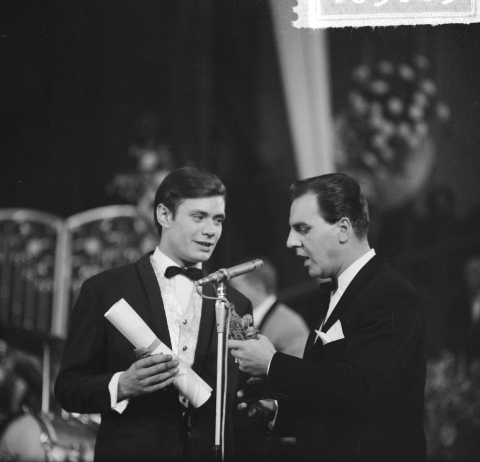 Grand Gala du Disque in Concertgebouw Uitreiking Edisons Rob de Nijs en Willem, Bestanddeelnr 916-9685