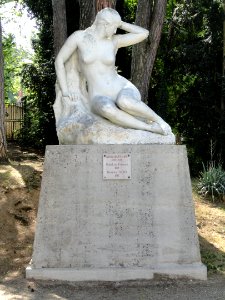 Grand Nu Féminin by Alfred Boucher - DSC05104