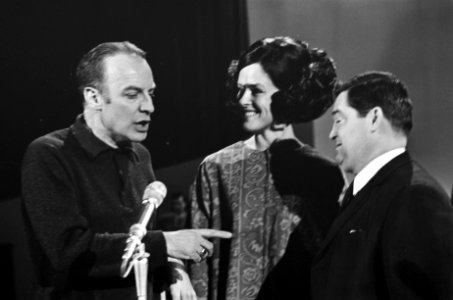 Grand Gala du Disque in de RAI. Wim Sonneveld, Ina van Faassen en Willy Alberti, Bestanddeelnr 921-1457