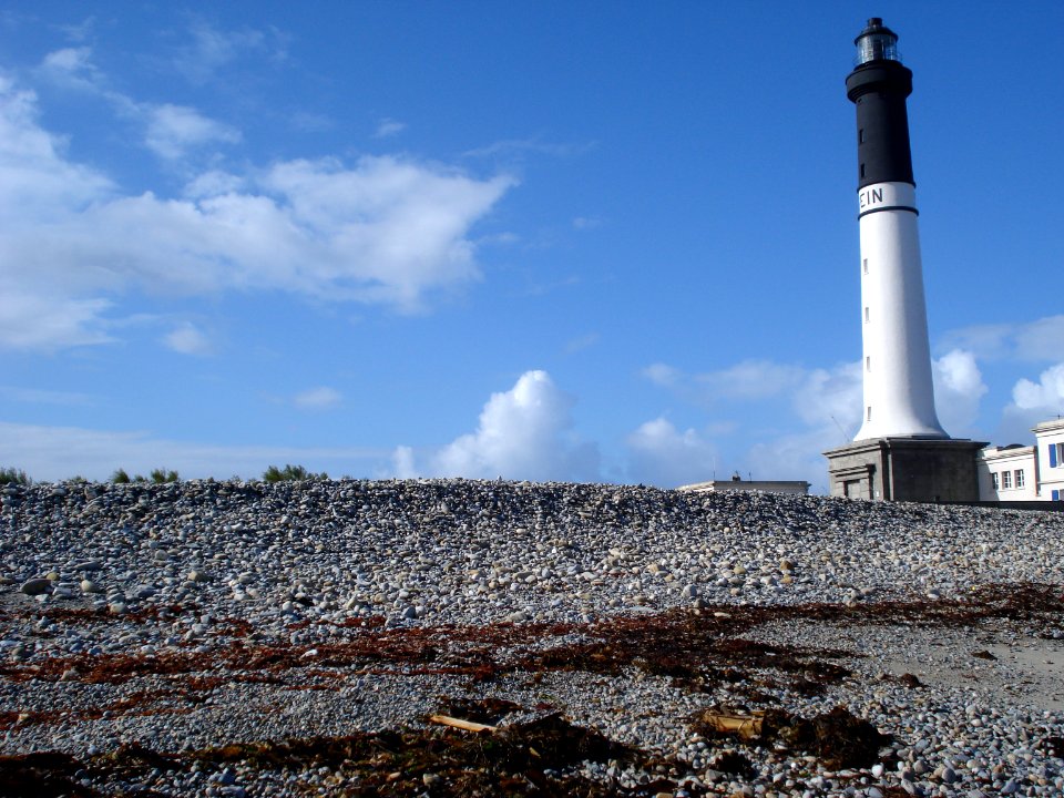 Grand phare de l'île de Sein 01