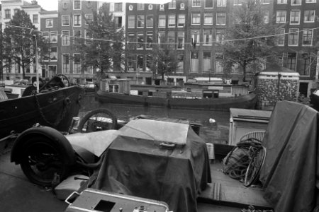 Grachten met en zonder woonboten, Amsterdam, Bestanddeelnr 924-9957