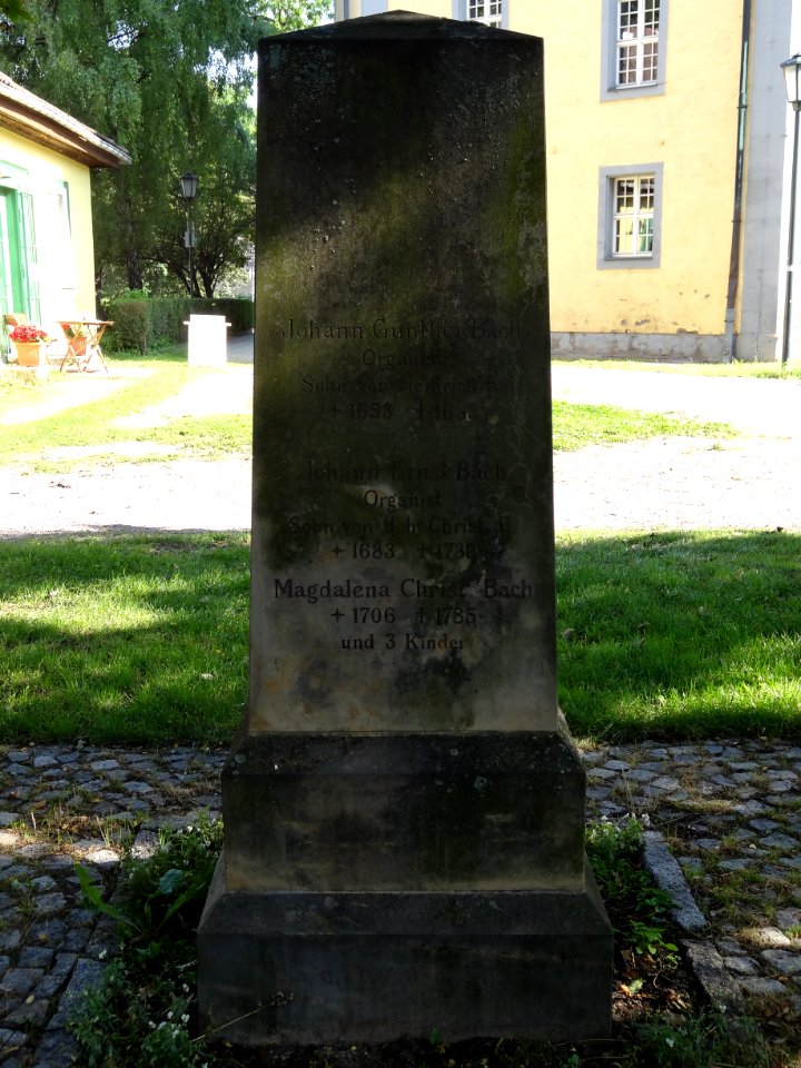 Grabstein der Familie Bach auf dem Alten Friedhof in Arnstadt 4