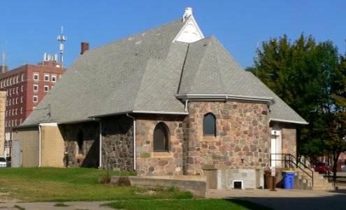 Grace Episcopal Church, Huron, SD, from SE 1