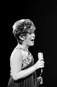 Grand Gala du Disque . Vikki Carr, Bestanddeelnr 921-1497