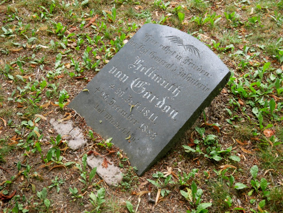 Grabstein Hellmuth von Gordon