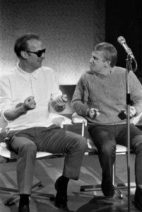 Grand Gala du Disque in RAI. Wim Sonneveld en Leen Jongewaard, Bestanddeelnr 921-1403