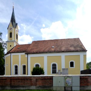 Gronsdorf, Hl-Kreuz-Kirche v N, 1