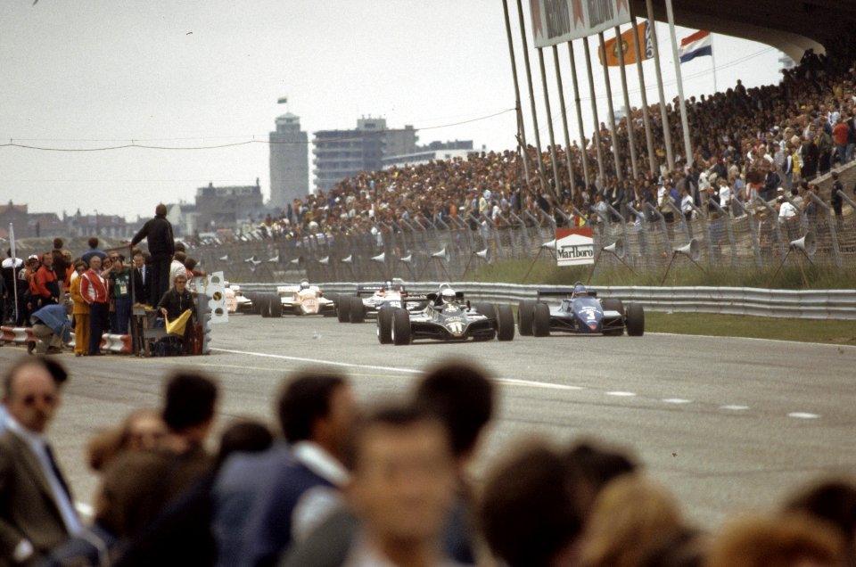 Grand Prix op Zandvoort overzicht tijdens start, Bestanddeelnr 253-8754