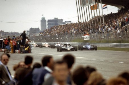 Grand Prix op Zandvoort overzicht tijdens start, Bestanddeelnr 253-8754