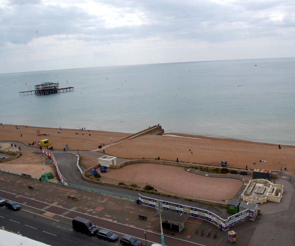 Groyne opposite Bedford Square and Remains of West Pier, Brighton (May 2019, seen from Embassy Court)