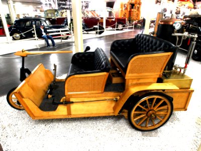 Grout Brothers (1899) 1000cc 2 cylinder 8hp steam engine