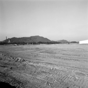 Grondwerkzaamheden, bulldozers, draglines, graven, Bestanddeelnr 169-1233