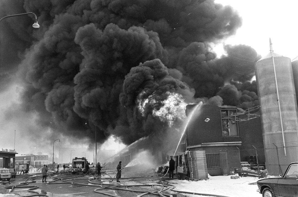 Grote brand in fabriek van Tedeco te Deventer, Bestanddeelnr 922-0993