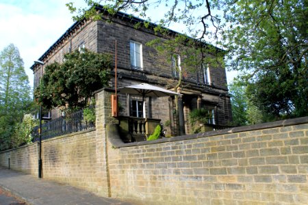 Grosvenor Road, Headingley 2019-04-28 (12)