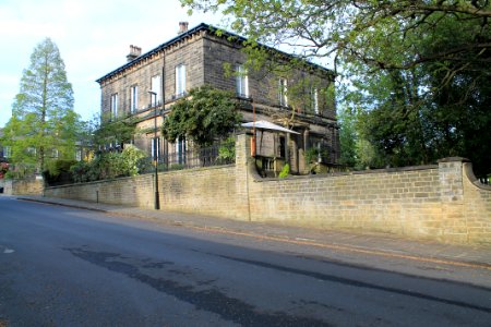 Grosvenor Road, Headingley 2019-04-28 (9)