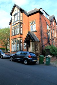 Grosvenor Road, Headingley 2019-04-28 (2)