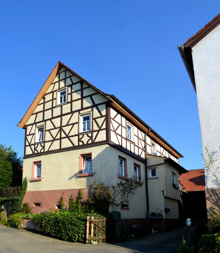 Gronau, In der Baumreihe 1