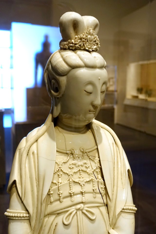 Guanyin by Su Xuejin, detail, China, c. 1900 AD, Dehua ware, porcelain - John and Mable Ringling Museum of Art - Sarasota, FL - DSC00719