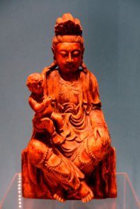 Guanyin and Child, China, Ming dynasty, 16th-17th century AD, cedar (Cunninghamia lancelota) with paint or lacquer - Spurlock Museum, UIUC - DSC05973