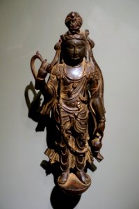 Guanyin holding a bottle and fly whisk, China, Five Dynasties or Song Dynasty, 907-1279 AD, bronze with traces of gilding - Wadsworth Atheneum - Hartford, CT - DSC05082