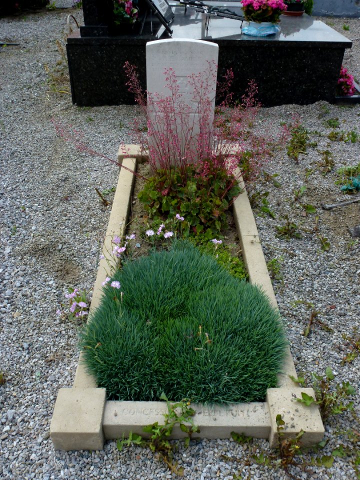 Guarbecque (Pas-de-Calais) tombe de guerre de la CWGC (01)