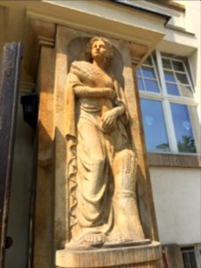 Grundschule Bünaustraße Eingangsfigur 3