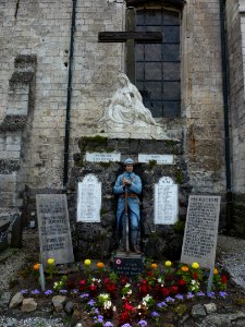 Guarbecque (Pas-de-Calais) monument aux morts
