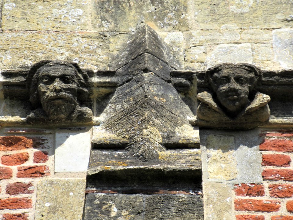 Grotesque heads, St Mary, Old Basing 03