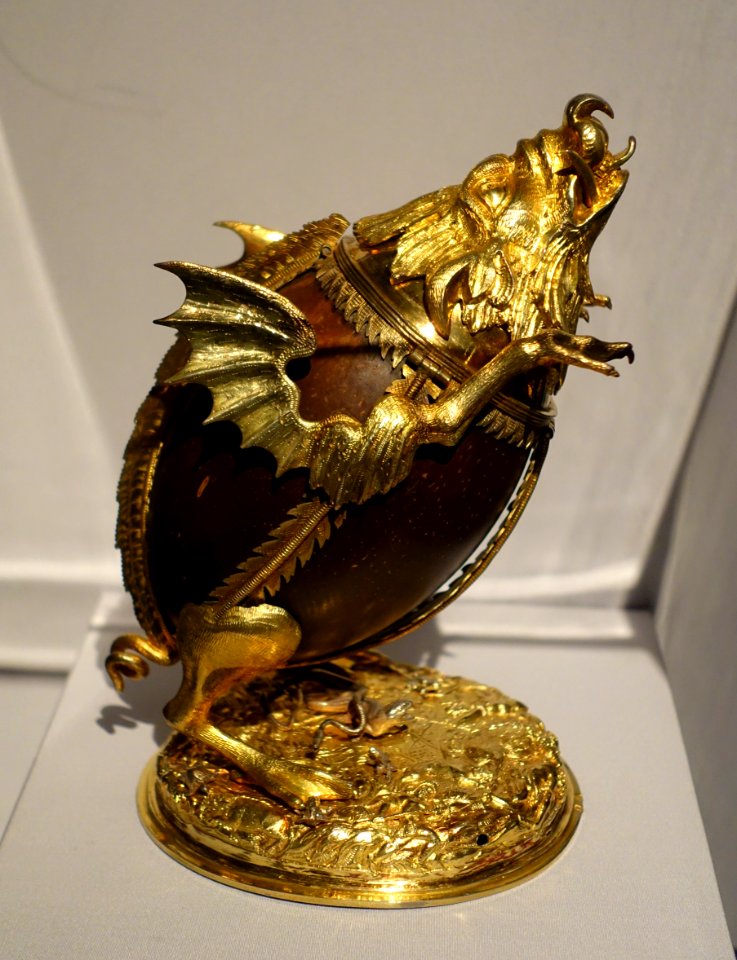 Grotesque wild boar, Caspar Beutmuller the Elder, Germany, Nuremberg, 1603-1609, coconut, gilt silver, cold paint - Metropolitan Museum of Art - New York City - DSC06942