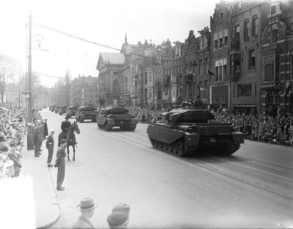 Grote militarie mars door Amsterdam, Bestanddeelnr 905-6962