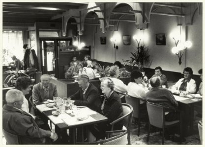 Grote Markt 10. Hotel-restaurant De Vergulde Arend. NL-HlmNHA 54023662