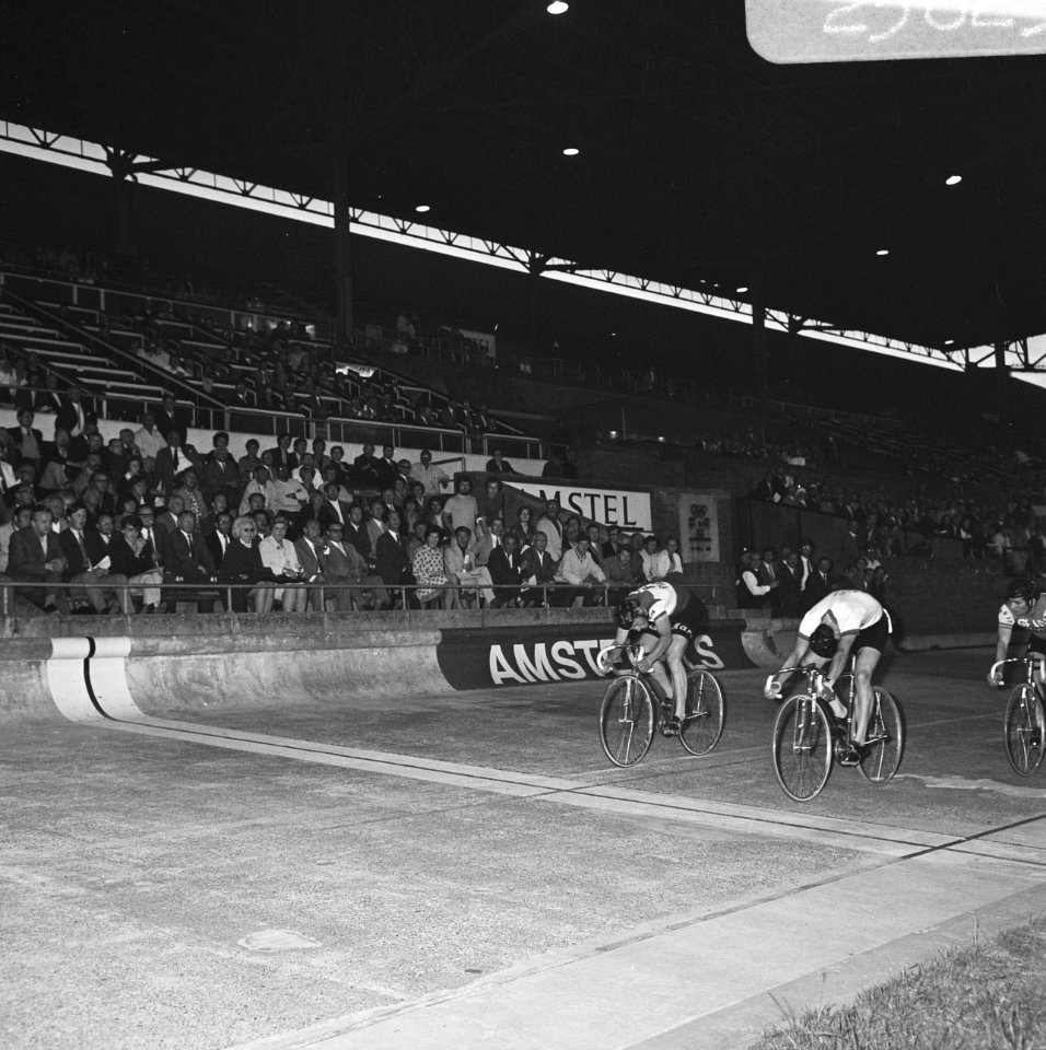 Grote wielerprijs van Amsterdam in Olympisch Stadion , Amsterdam Damiano met bl, Bestanddeelnr 923-6233