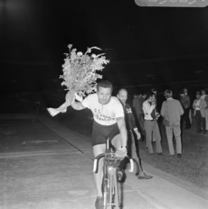 Grote wielerprijs van Amsterdam in Olympisch Stadion , Amsterdam Damiano met bl, Bestanddeelnr 923-6231