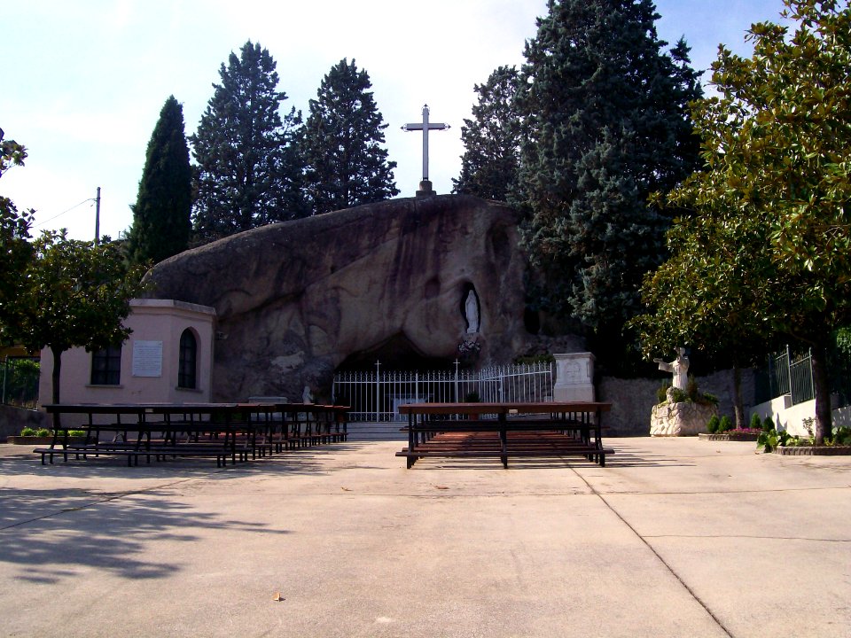 Grotta di Lourdes Brognoligo