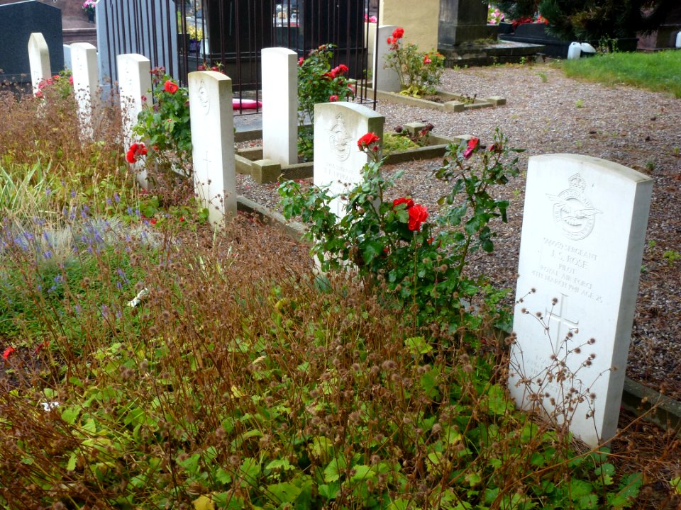 Guînes (Pas-de-Calais) cimetière, tombes de guerre de la CWGC