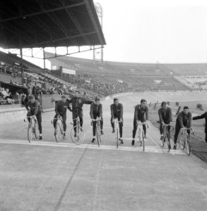 Grote prijs van Amsterdam wielrennen en Olympische Spelen rechts Deense tandemdu, Bestanddeelnr 916-5847