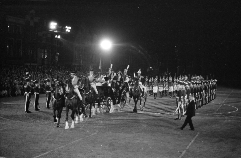 Grote repetitie van de Taptoe te Delft Inspectie van de Prinses van Pruisen , Bestanddeelnr 912-8638
